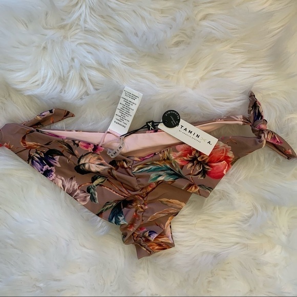 Vitamin A Gidget Brazilian cut floral bikini bottoms with adjustable side tie. - Picture 4 of 8